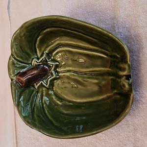 Olfaire Majolica Pottery, Green Pepper bowl.